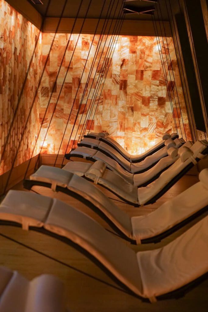 Rose Quartz Relaxation Room, Aqua Dome Spa 3000, Austria