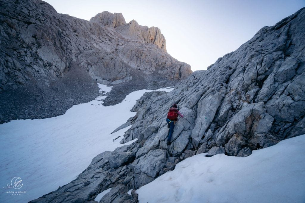 Refugio Jou de los Cabrones - Horcada Arenera hiking trail, Picos de Europa central massif, Northern Spain