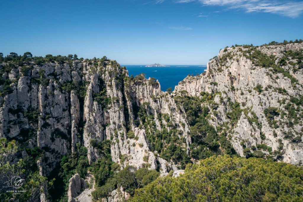 Riou archipelago, Calanque En Vau hiking trail, Calanques National Park, France