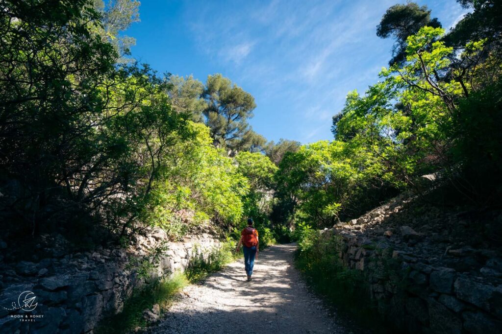 Vallon d'en Vau hiking trail, Calanques, France