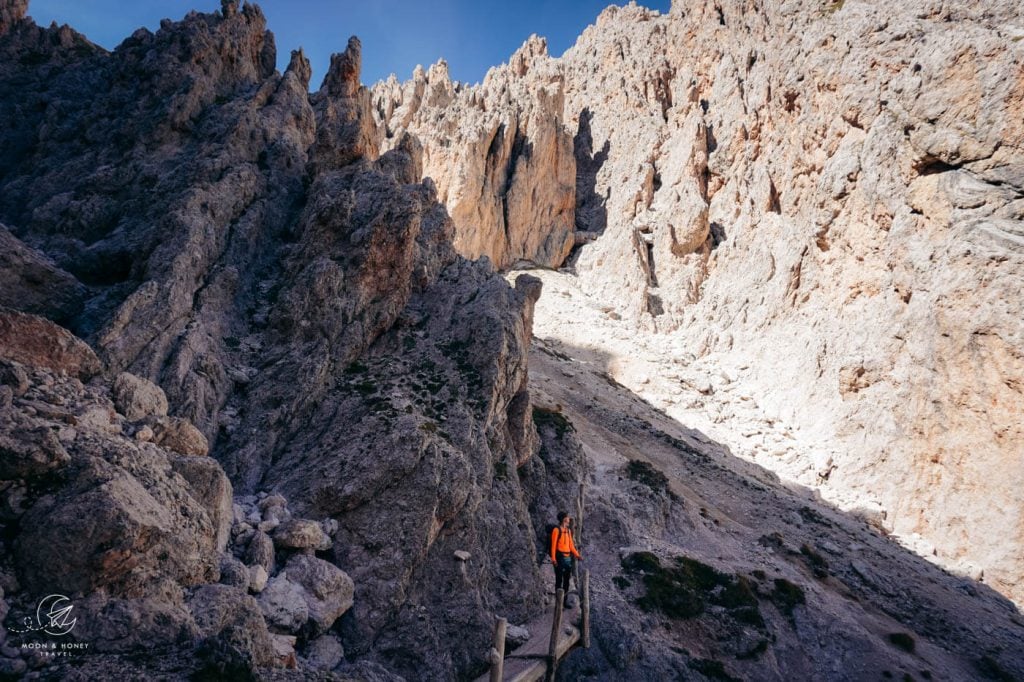 Forcella de Mesdi descent, Val Gardena Dolomites