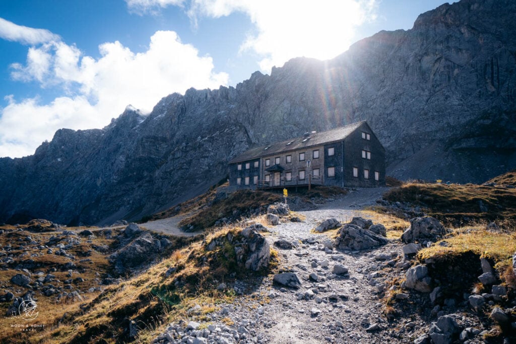 Lamsenjochhütte (1953 m), Karwendel Mountains, Austria