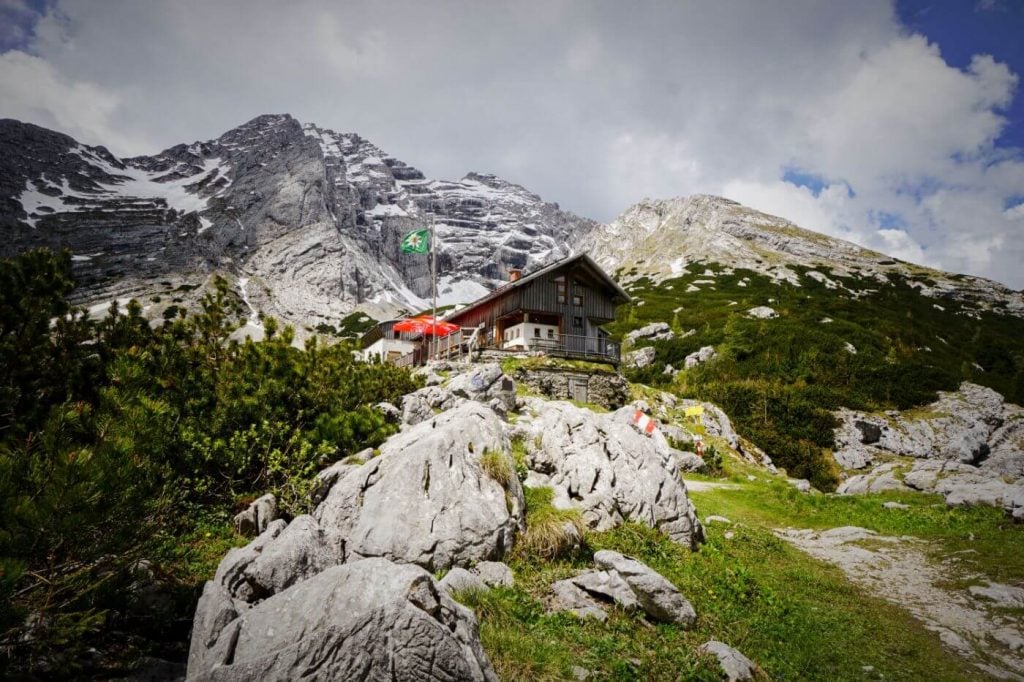 Hesshütte mountain hut, Gesäuse National Park, Ennstaler Alps, Austrian Alps, Austria