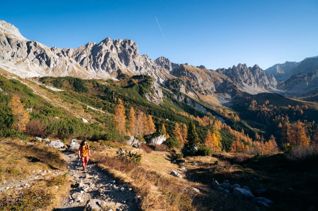 Hofalm to Hofpürglhütte hiking trail, Dachstein, Salzburg, Austria