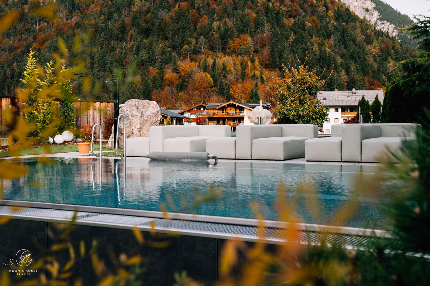 Heated outdoor pool, Hotel Auszeit, Pertisau, Austria