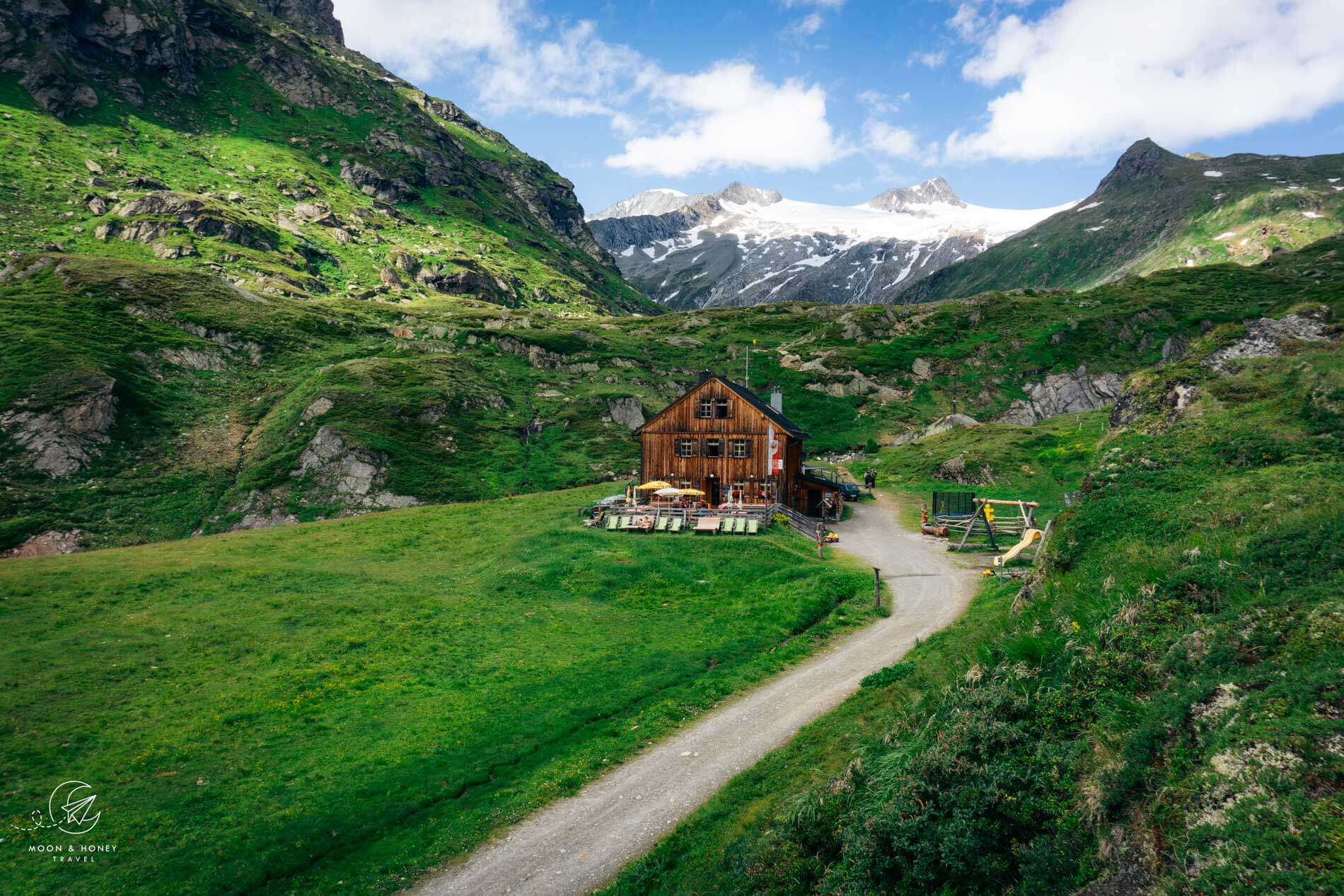 Johannishütte, Venediger Höhenweg Hüttenwanderung, Hohe Tauern, Österreich