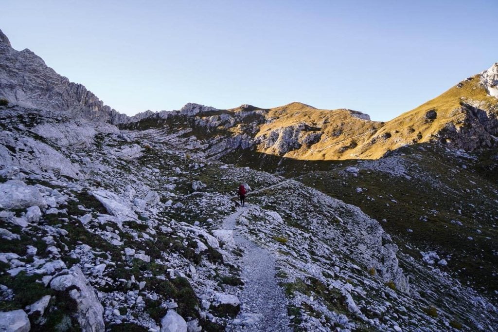 Hiking across Ciadin del Loudo, Sorapiss Group