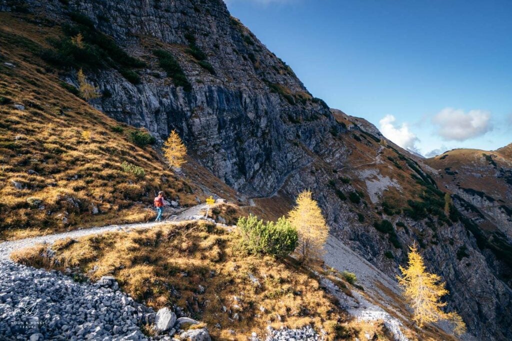 Lamsenjoch Hut to Western Lamsenjoch Saddle hiking trail, Karwendel Mountains, Austria