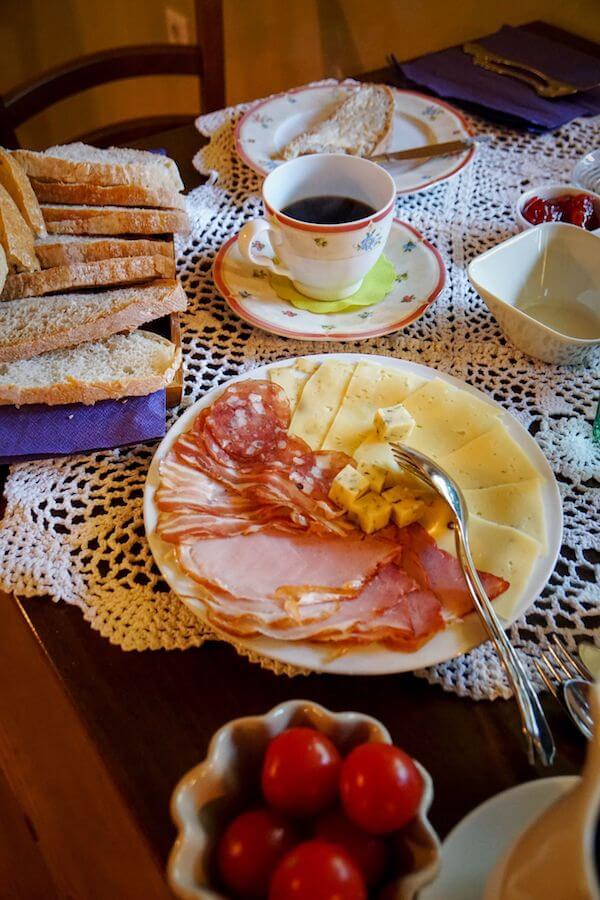 Breakfast at Lenar Farm, B&B in Logar Valley