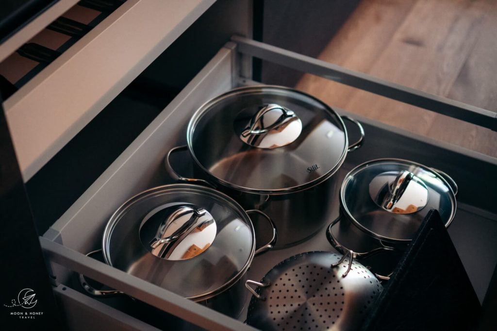 Well-equipped kitchen, Les Dolomites Mountain Lodges aparthotel, Dolomites