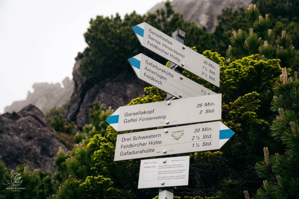 Garsellakopf - Kuegrat Trail signs, Liechtenstein Panorama Trail