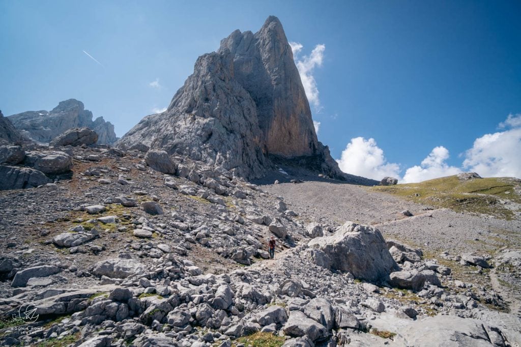 Refugio de Urriellu - Collado Valleju hiking trail, Picos de Europa trek, Spain