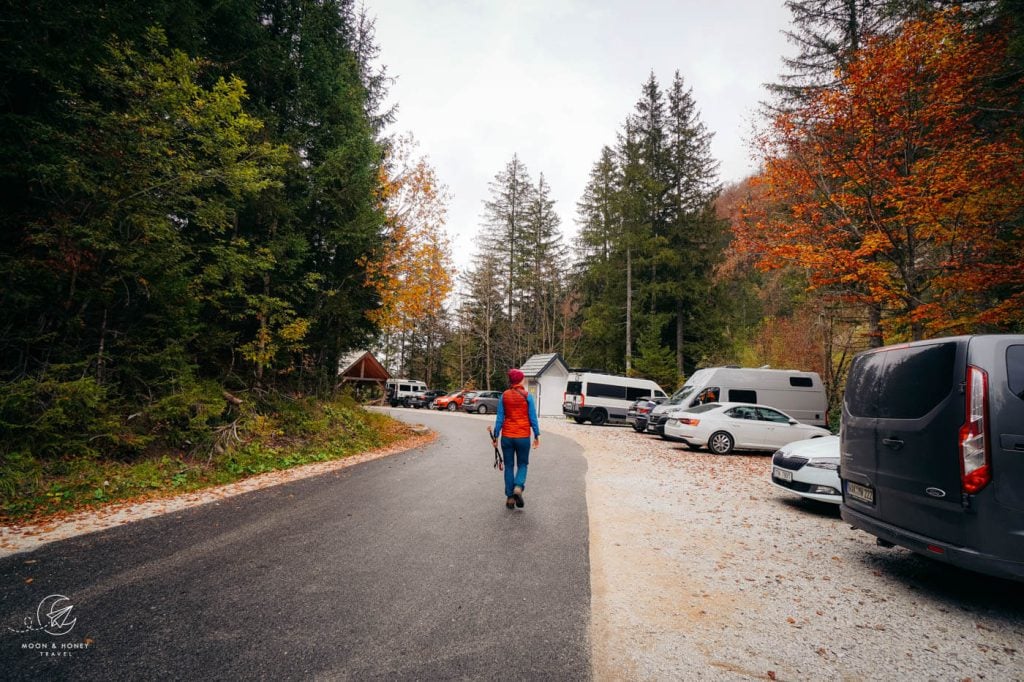 Koča pri Peričniku Parking, Peričnik Waterfall Trailhead