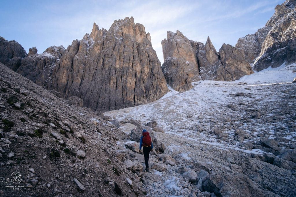 Plattkofel Kar, approaching Oskar Schuster via ferrata starting point, Dolomites