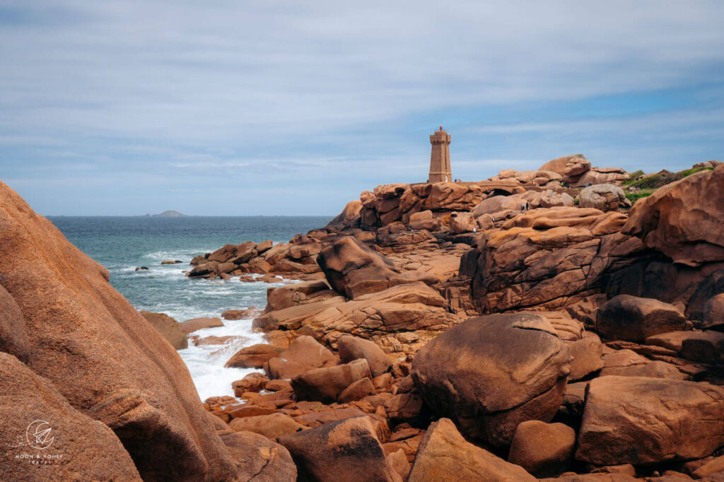 Phare de Mean Ruz, Rosa Granitküste, Bretagne, Frankreich