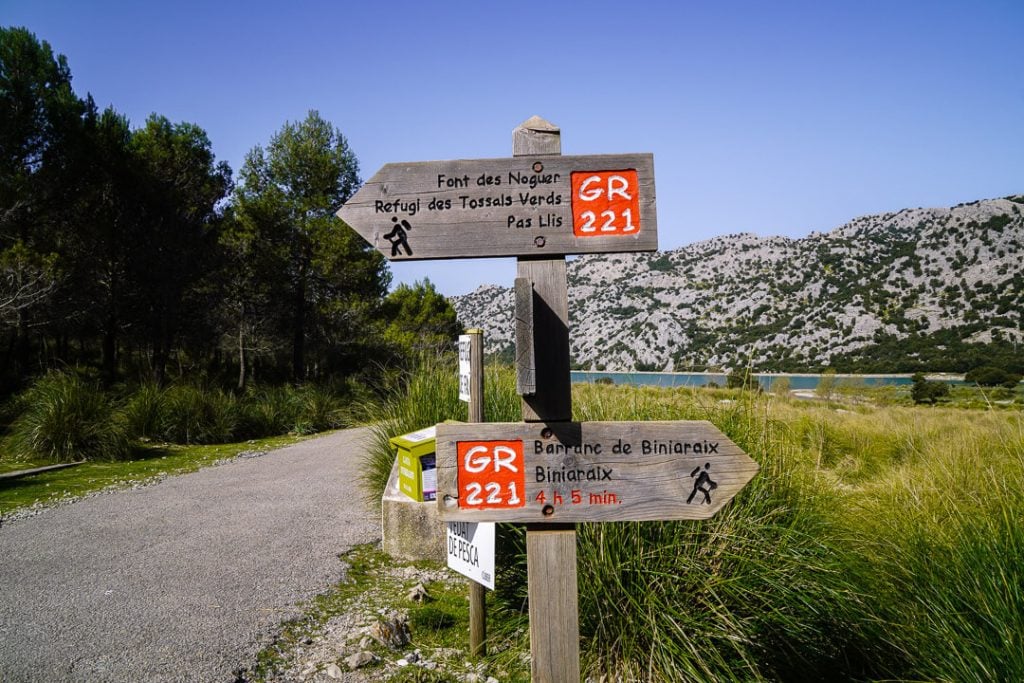 Cúber Reservoir Trail Signs, Mallorca