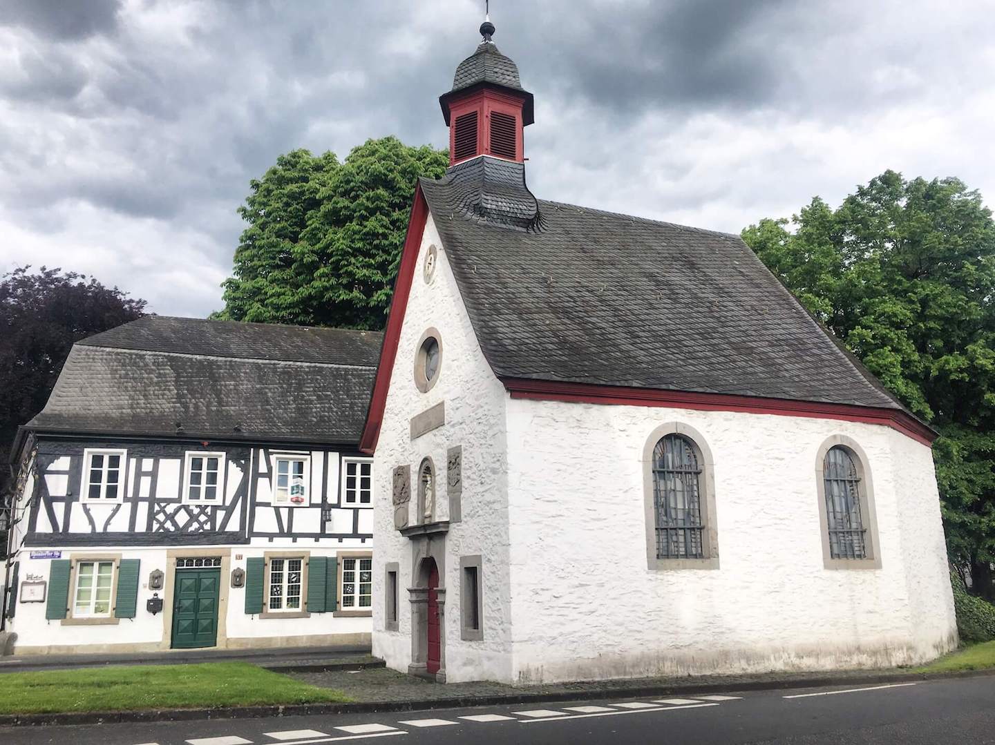 Rhöndorf District in Bad Honnef, Hiking the Rheinsteig, Rhine Valley | Moon & Honey Travel