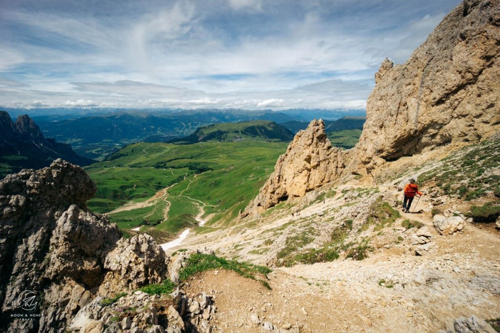 Forcella Denti di Terrarossa/Rosszahn Scharte to Alpe di Siusi, Dolomites