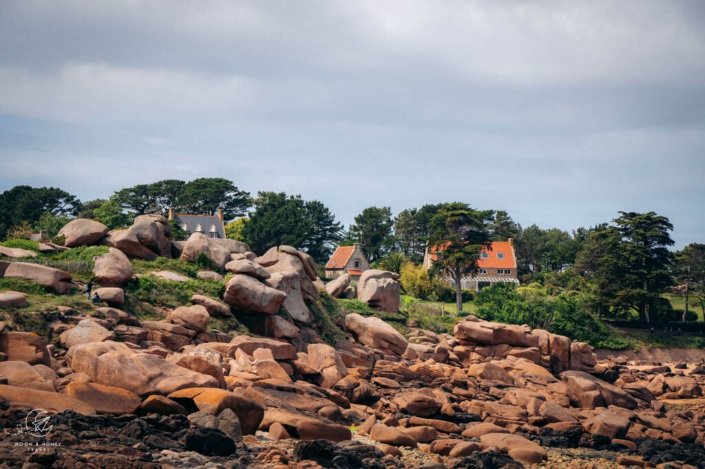 Rosa Granitküste Wanderung, Bretagne, Frankreich