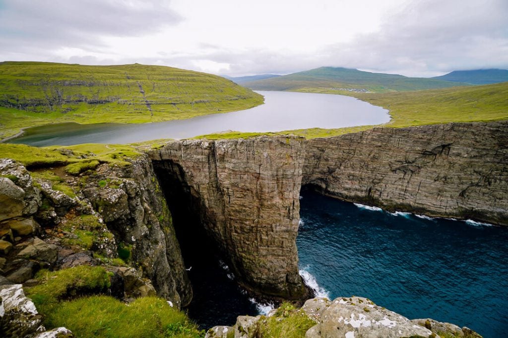 Trælanípa Cliff Hike, Faroe Islands