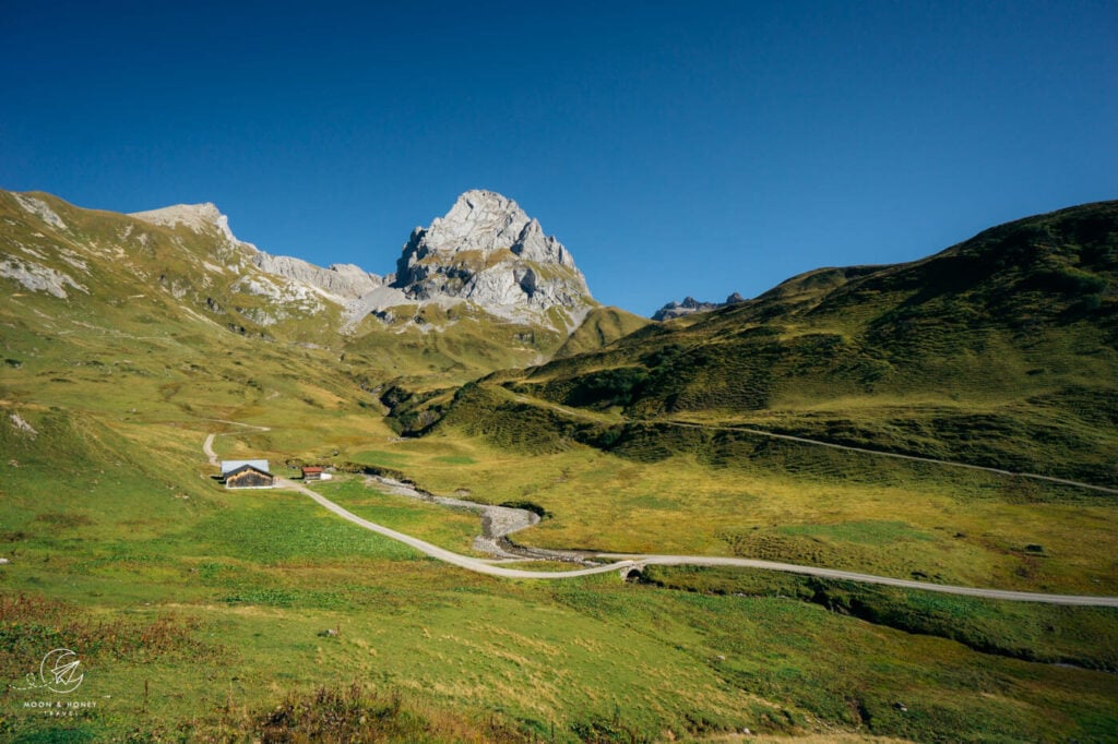 Ravensburger Hütte - Stierlochjoch - Zug hiking trail, Lechquellen Mountains, Austrian Alps